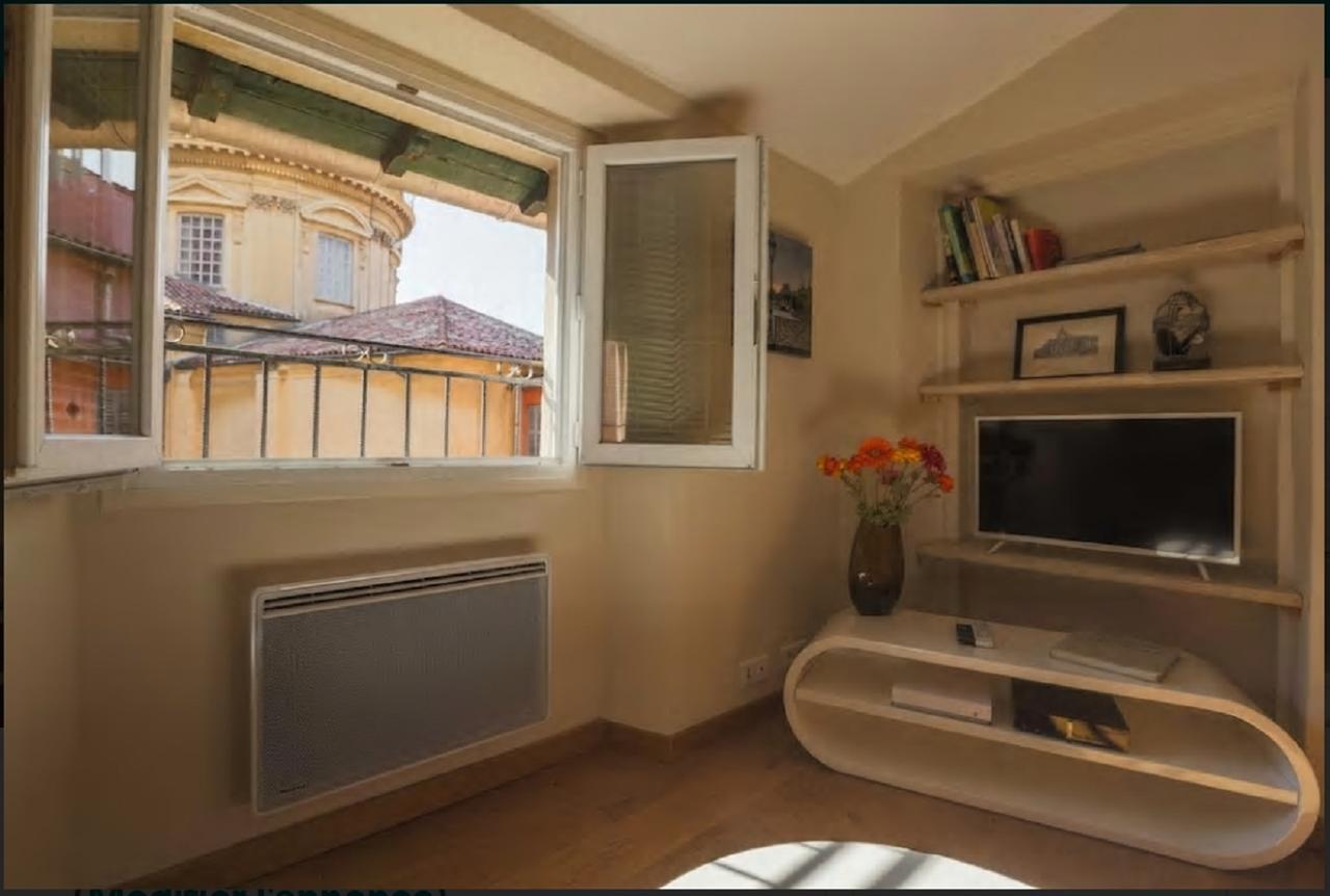 Appartement Renting - Colonna - Place In Old Town