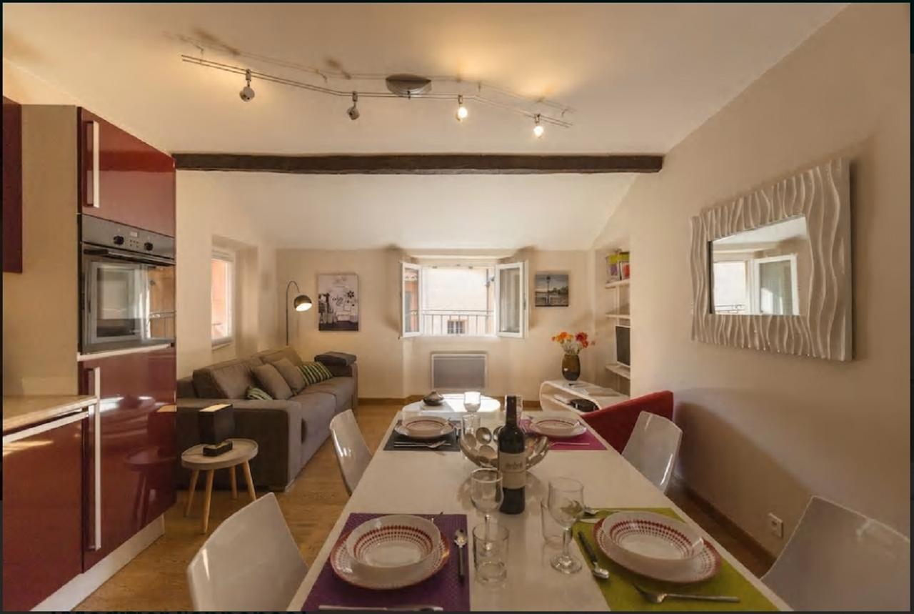 Renting - Colonna - Place In Old Town Appartement